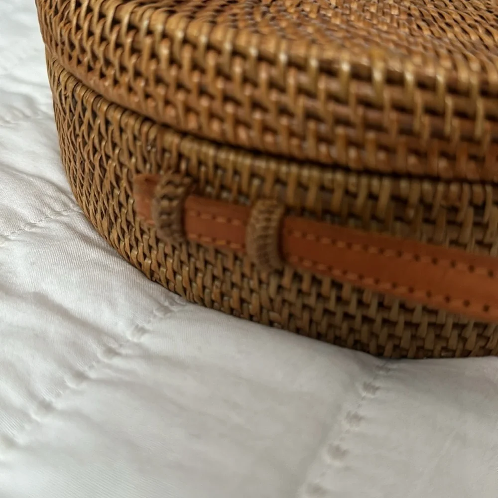 Round Rattan Bag - Picture 3 of 4
